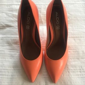 LIKE NEW Aldo Coral Pumps, Size 9